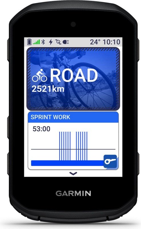Compteur Garmin Edge 550 vu de face, écran d'accueil du profil Route